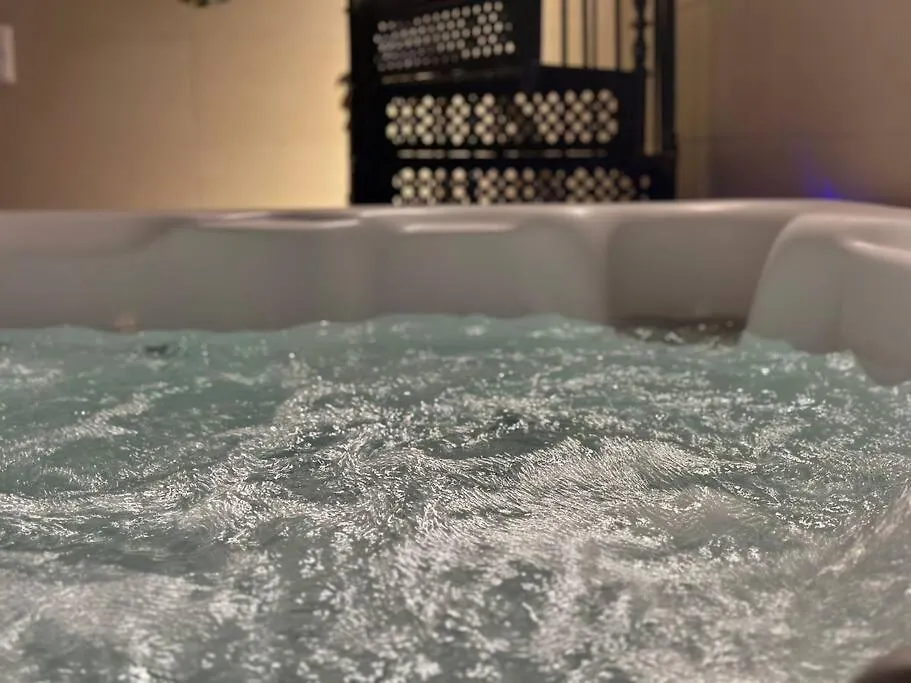 African Paradise With Jacuzzi & Sauna Vienna Apartment