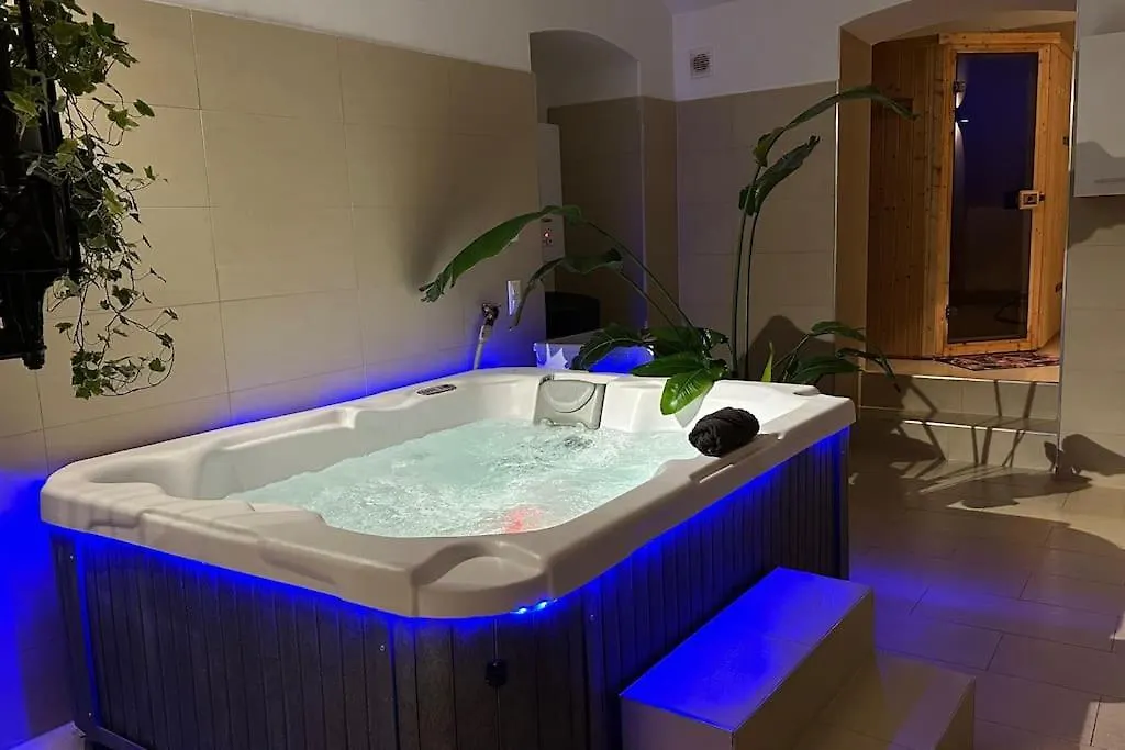African Paradise With Jacuzzi & Sauna Vienna