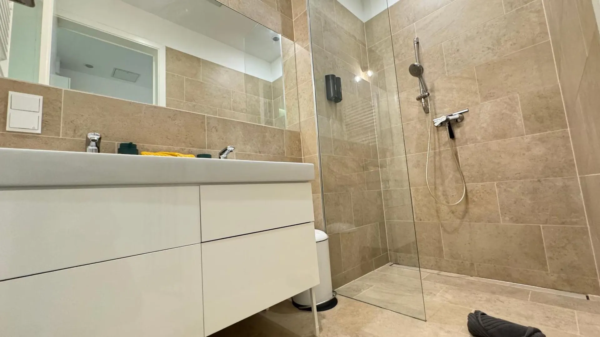 Apartment African Paradise With Jacuzzi & Sauna Vienna